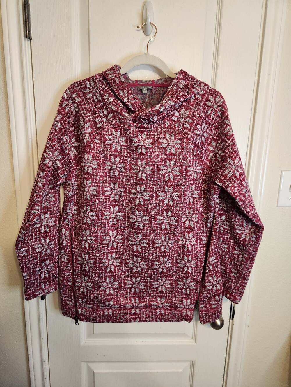 Talbots Womens Hoodie Small Magenta Hooded Fleece Sweatshirt Long Sleeve